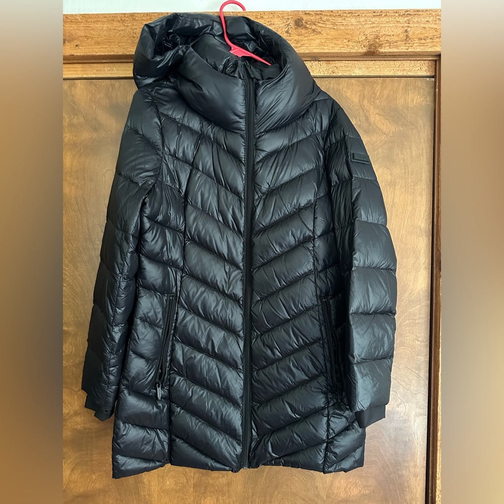 BCBG Maxazria Packable Premium Down Coat (parka)